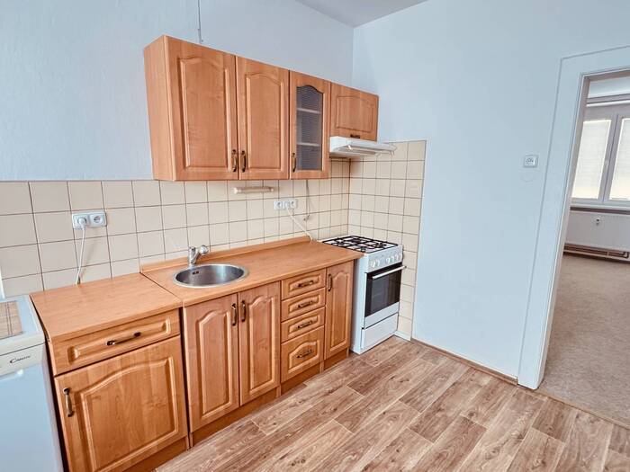 Pronájem bytu 1+1, 45 m² — Lipenská, 403881