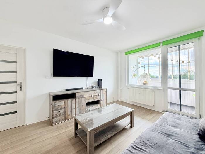 Prodej bytu 2+1, 64 m² — Pod Přivaděčem, Chomutov