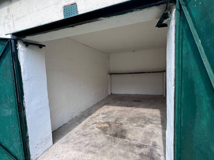 Pronájem garáže 15 m² — Polní, České Budějovice 6, Jihočeský kraj