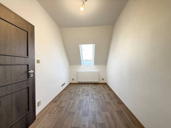 Pronájem bytu 2+1, 59 m² — Grégrova, Chomutov, Ústecký kraj