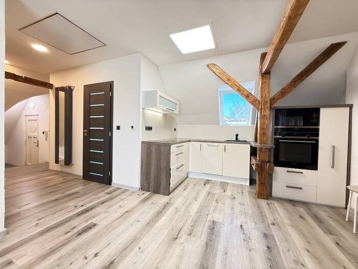 Pronájem bytu 2+kk, 63 m² — Beethovenova, Chomutov, Ústecký kraj