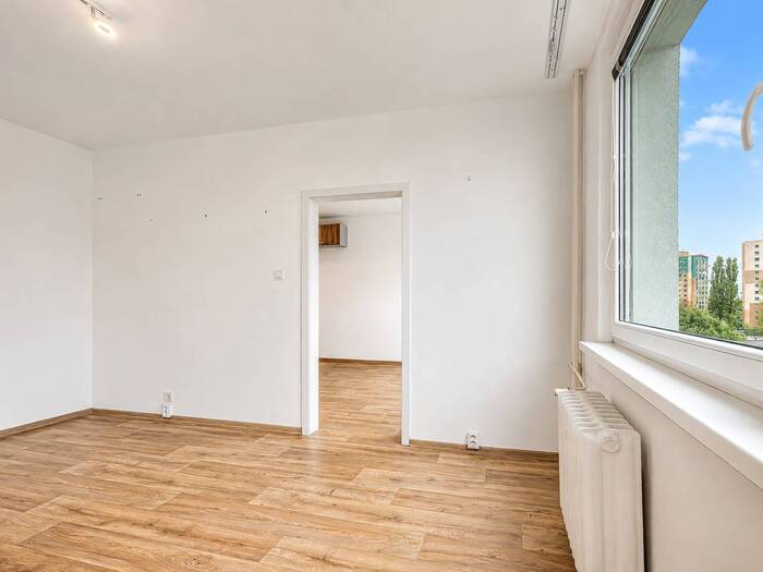 Pronájem bytu 1+1, 35 m² — Kostnická, Chomutov, Ústecký kraj