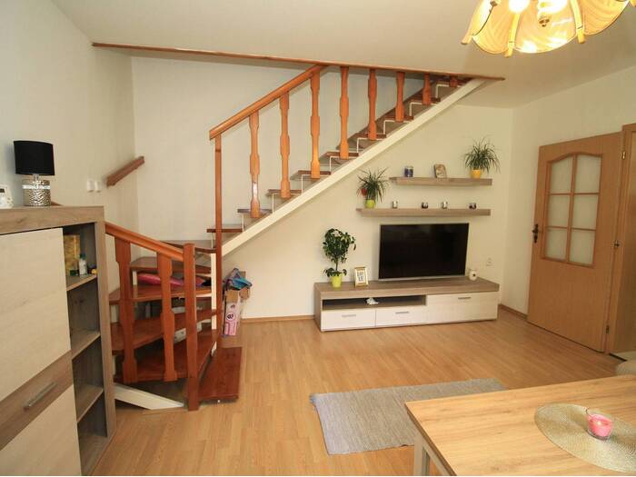 Pronájem rodinného domu 56 m² — Smetanova, Hluboká nad Vltavou