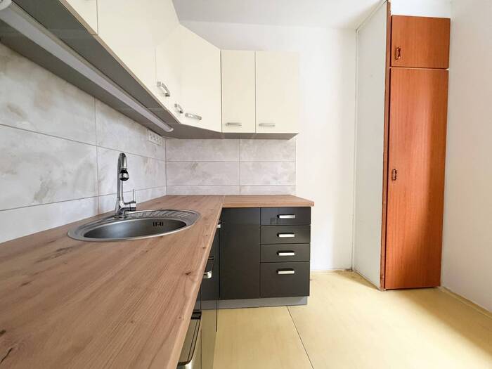 Pronájem bytu 3+1, 74 m² — Mládežnická, Jirkov, Ústecký kraj