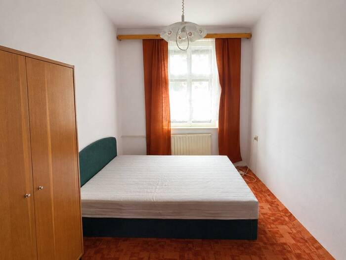 Pronájem bytu 2+kk, 60 m² — Husova, Chomutov, Ústecký kraj