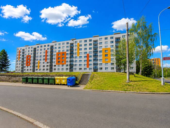 Pronájem bytu 1+1, 35 m² — Dřínovská, Chomutov, Ústecký kraj