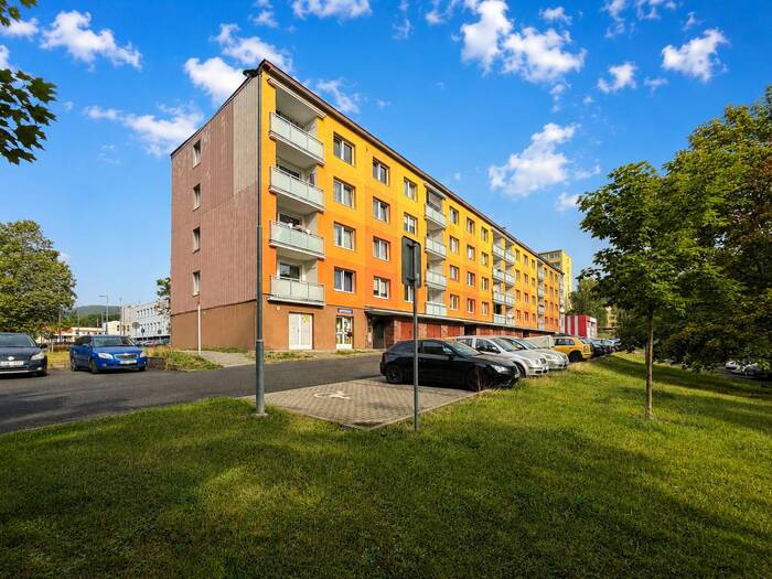 Prodej bytu 3+1, 61 m² — 17. listopadu, Miřetice u Klášterce nad Ohří, Ústecký kraj