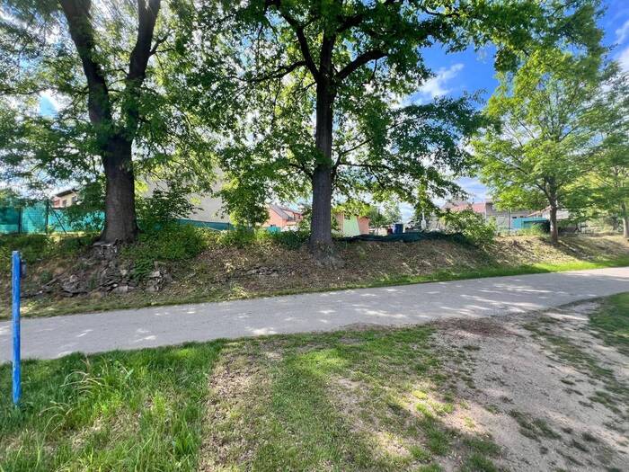 Prodej pozemku pro bydlení 460 m² — Pleše 1318/