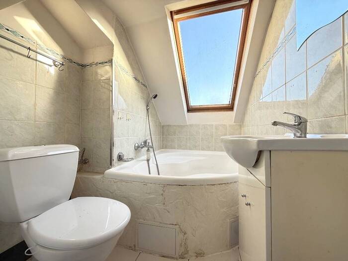 Pronájem bytu 2+kk, 48 m² — Školní, Chomutov, Ústecký kraj