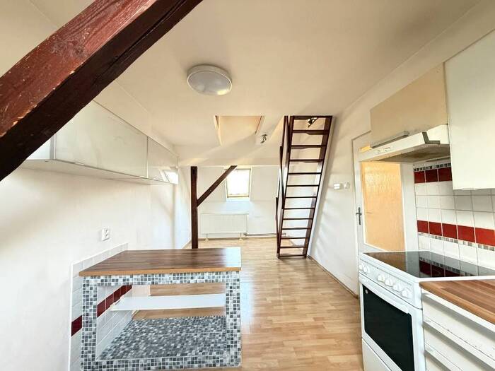 Pronájem bytu 2+kk, 48 m² — Školní, Chomutov, Ústecký kraj