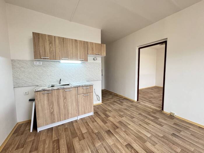 Pronájem bytu 1+1, 35 m² — Kamenná, Chomutov, Ústecký kraj